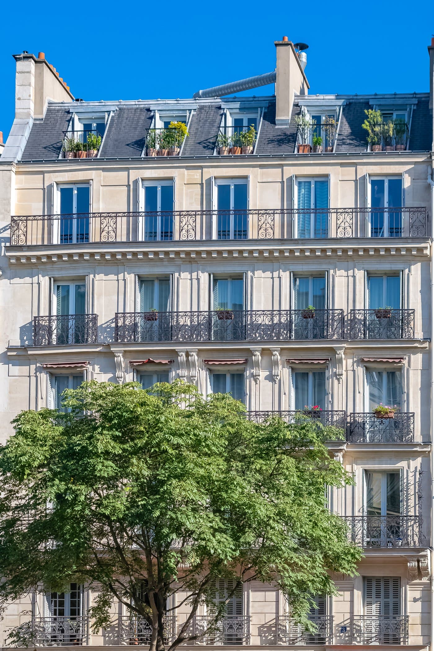 Façade d'un immeuble d'habitation parisien